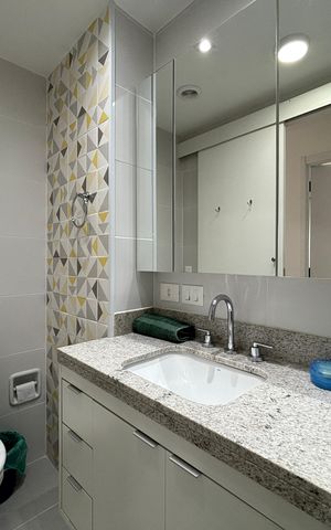 Apartamento para alugar com 70m², 2 quartos e 1 vaga Apartamento para alugar com 70m², 2 quartos e 1 vagaBanheiro