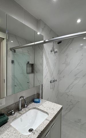 Apartamento para alugar com 70m², 2 quartos e 1 vaga Apartamento para alugar com 70m², 2 quartos e 1 vagaBanheiro