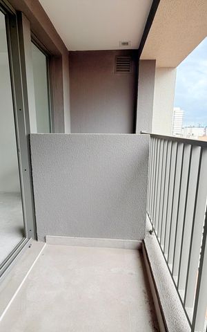 Studio para alugar com 29m², 1 quarto e sem vaga Studio para alugar com 29m², 1 quarto e sem vagaVaranda