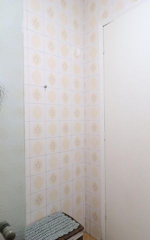 Casa à venda com 98m², 2 quartos e 2 vagasBanheiro Social 