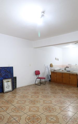 Casa à venda com 98m², 2 quartos e 2 vagasSalão 