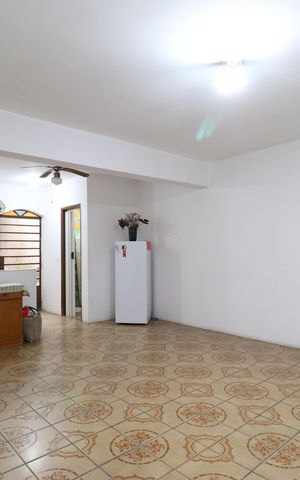 Casa à venda com 98m², 2 quartos e 2 vagasSalão 