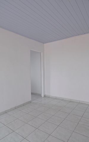 Casa à venda com 110m², 2 quartos e 4 vagas Sala 2