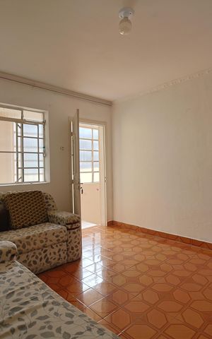 Casa à venda com 110m², 2 quartos e 4 vagasSala