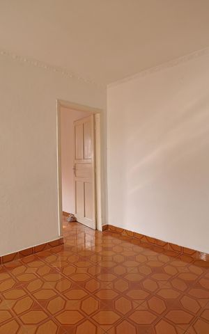 Casa à venda com 110m², 2 quartos e 4 vagasSala