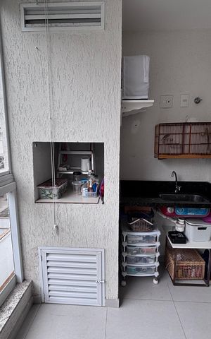 Apartamento à venda com 84m², 3 quartos e 1 vaga Apartamento à venda com 84m², 3 quartos e 1 vagaVaranda