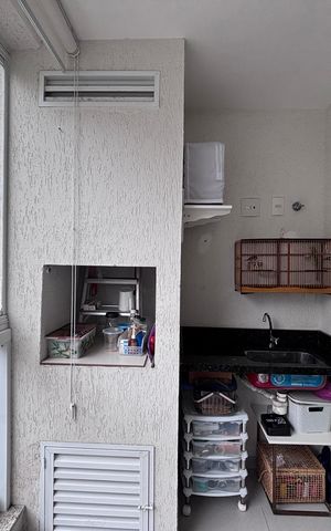 Apartamento à venda com 84m², 3 quartos e 1 vaga Apartamento à venda com 84m², 3 quartos e 1 vagaVaranda