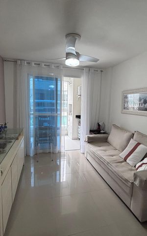 Apartamento à venda com 84m², 3 quartos e 1 vaga Apartamento à venda com 84m², 3 quartos e 1 vagaSala