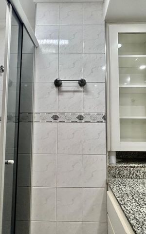 Apartamento para alugar com 75m², 3 quartos e 2 vagas Apartamento para alugar com 75m², 3 quartos e 2 vagasBanheiro