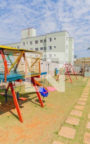 Apartamento para alugar com 48m², 2 quartos e 1 vaga Apartamento para alugar com 48m², 2 quartos e 1 vagaÁrea comum - Playground