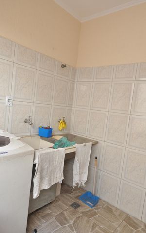 Casa para alugar com 140m², 2 quartos e 1 vagaÁrea de Serviço