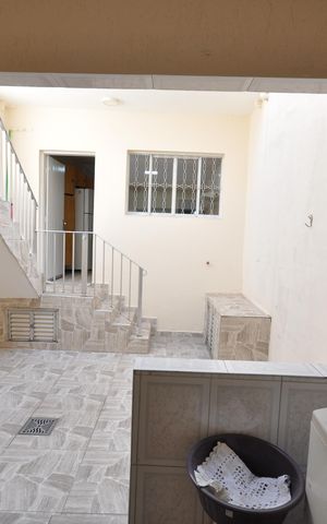 Casa para alugar com 140m², 2 quartos e 1 vagaÁrea de Serviço