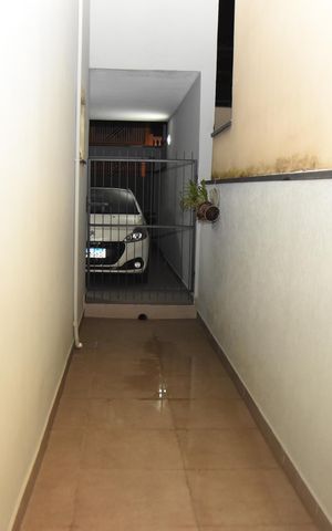 Casa à venda com 122m², 3 quartos e 3 vagascorredor