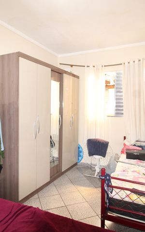 Casa à venda com 250m², 2 quartos e 5 vagasQuarto 2