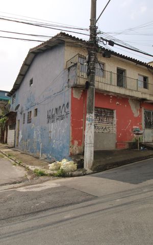 Casa à venda com 250m², 2 quartos e 5 vagasFachada