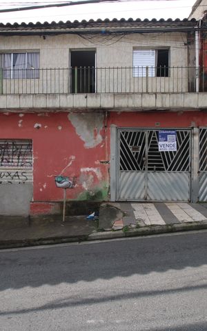 Casa à venda com 250m², 2 quartos e 5 vagasFachada