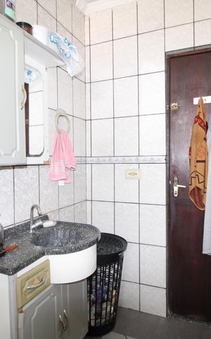 Casa à venda com 250m², 2 quartos e 5 vagasBanheiro