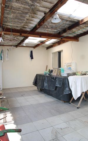 Casa à venda com 250m², 2 quartos e 5 vagasÁrea de Serviço