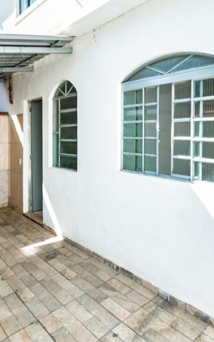 Casa para alugar com 70m², 2 quartos e sem vagaÁrea de serviço