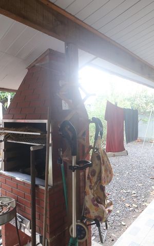 Casa à venda com 100m², 2 quartos e 3 vagasChurrasqueira