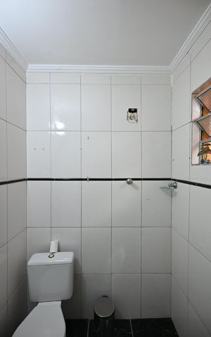 Casa à venda com 59m², 3 quartos e 2 vagasBanheiro