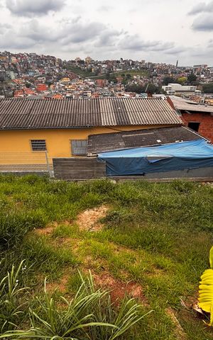 Casa à venda com 600m², 10 quartos e 2 vagas Casa à venda com 600m², 10 quartos e 2 vagasQuintal