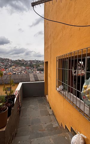Casa à venda com 600m², 10 quartos e 2 vagas Casa à venda com 600m², 10 quartos e 2 vagasQuintal