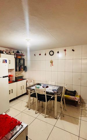 Casa à venda com 600m², 10 quartos e 2 vagas Casa à venda com 600m², 10 quartos e 2 vagasCozinha