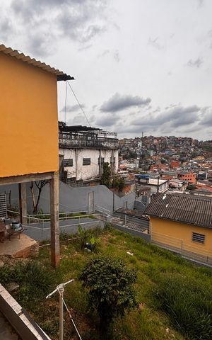 Casa à venda com 600m², 10 quartos e 2 vagas Casa à venda com 600m², 10 quartos e 2 vagasVista da Sacada