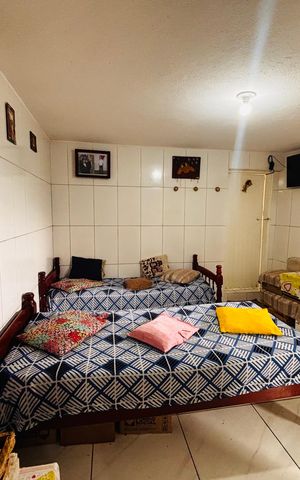 Casa à venda com 600m², 10 quartos e 2 vagas Casa à venda com 600m², 10 quartos e 2 vagasQuarto