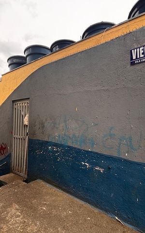 Casa à venda com 600m², 10 quartos e 2 vagas Casa à venda com 600m², 10 quartos e 2 vagasEntrada
