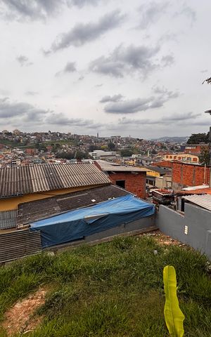 Casa à venda com 600m², 10 quartos e 2 vagas Casa à venda com 600m², 10 quartos e 2 vagasQuintal