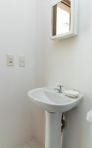 Apartamento à venda com 52m², 2 quartos e 1 vaga Apartamento à venda com 52m², 2 quartos e 1 vagaBanheiro