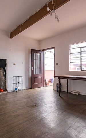 Casa à venda com 196m², 3 quartos e 2 vagas Casa à venda com 196m², 3 quartos e 2 vagasEdícula