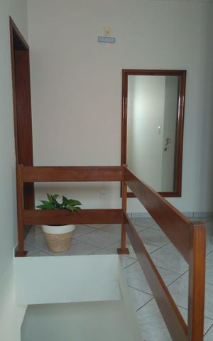 Casa à venda com 210m², 3 quartos e 2 vagas Casa à venda com 210m², 3 quartos e 2 vagasCorredor