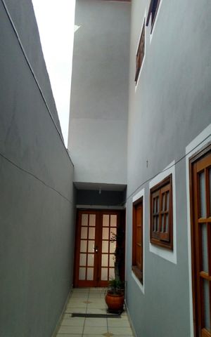 Casa à venda com 210m², 3 quartos e 2 vagas