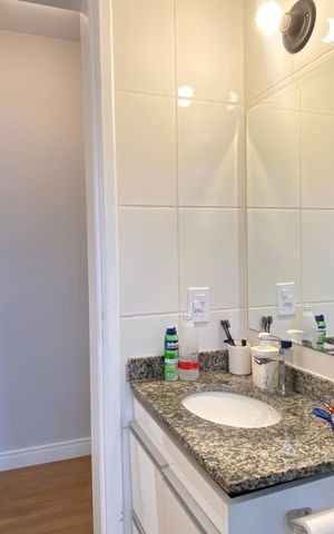 Apartamento para alugar com 50m², 2 quartos e 1 vaga Apartamento para alugar com 50m², 2 quartos e 1 vagaBanheiro
