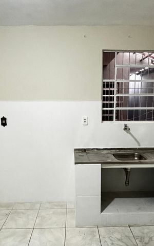 Casa à venda com 125m², 2 quartos e 2 vagas Casa à venda com 125m², 2 quartos e 2 vagasCozinha