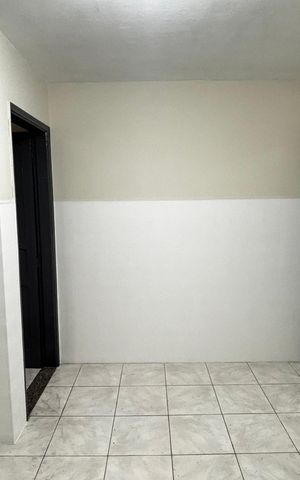 Casa à venda com 125m², 2 quartos e 2 vagas Casa à venda com 125m², 2 quartos e 2 vagasCozinha