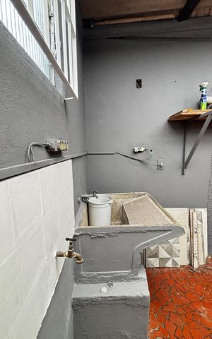 Casa à venda com 125m², 2 quartos e 2 vagas Casa à venda com 125m², 2 quartos e 2 vagasQuintal - Area de Serviço