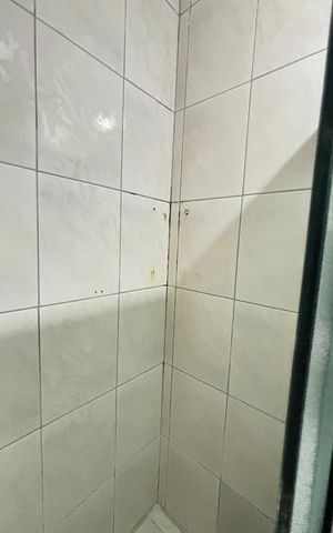 Casa à venda com 125m², 2 quartos e 2 vagas Casa à venda com 125m², 2 quartos e 2 vagasBanheiro social