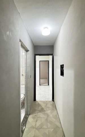 Casa à venda com 125m², 2 quartos e 2 vagas Casa à venda com 125m², 2 quartos e 2 vagasCorredor