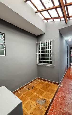 Casa à venda com 125m², 2 quartos e 2 vagas Casa à venda com 125m², 2 quartos e 2 vagasCorredor
