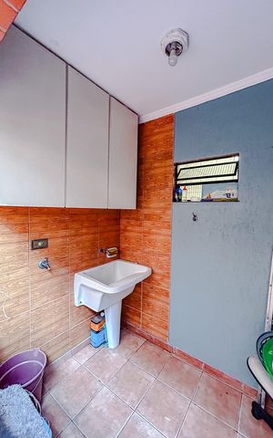 Casa para alugar com 140m², 3 quartos e 1 vagaÁrea de Serviço