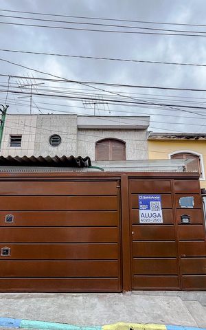 Casa para alugar com 140m², 3 quartos e 1 vagaFachada com Plaquinha