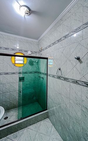Casa para alugar com 140m², 3 quartos e 1 vagaBanheiro
