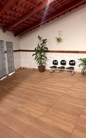 Casa à venda com 110m², 3 quartos e 6 vagasGaragem