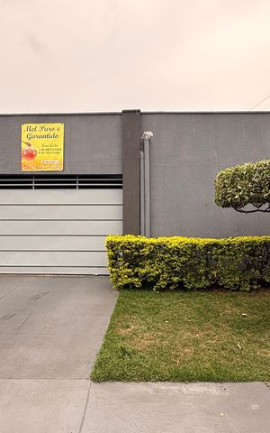 Casa à venda com 110m², 3 quartos e 6 vagasFachada