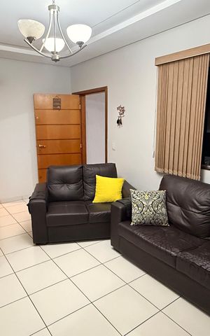 Casa à venda com 110m², 3 quartos e 6 vagasSala
