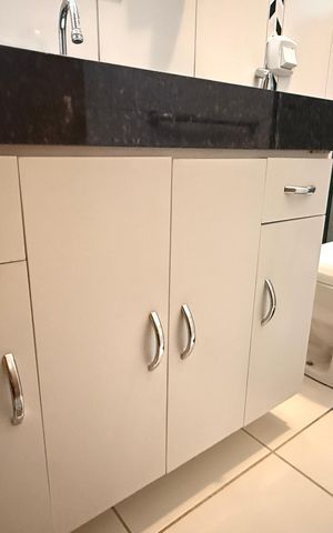 Casa à venda com 110m², 3 quartos e 6 vagasBanheiro Corredor